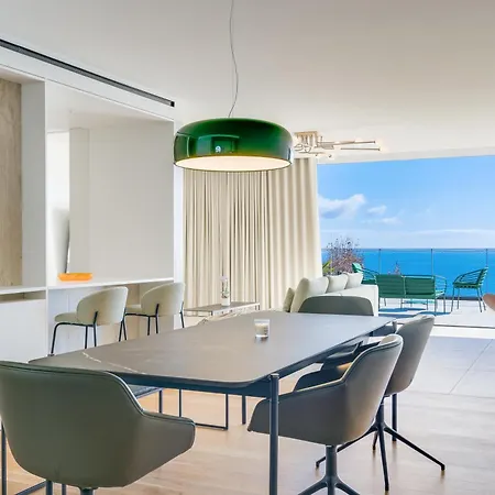 Rjs Savoy Monumentalis By Madeira Apartman