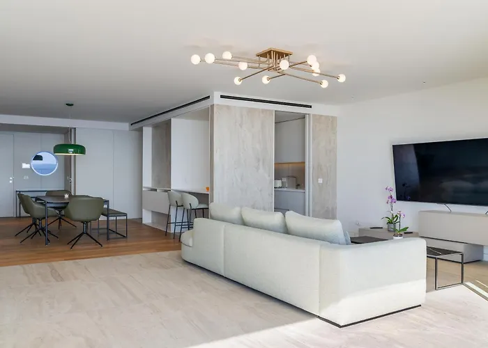 Rjs Savoy Monumentalis By Madeira Apartment *