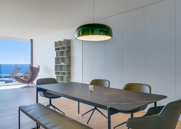 Rjs Savoy Monumentalis By Madeira *